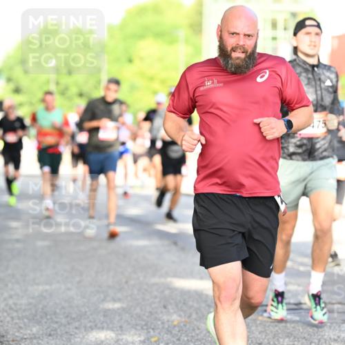 06.09.2026 - CURREX Alsterlauf Dr. Thomas Lammeyer http://msf.ph/oto/10127418 06.09.2026 09:47:04 Laufen 11, 475 meine-sportfotos.de