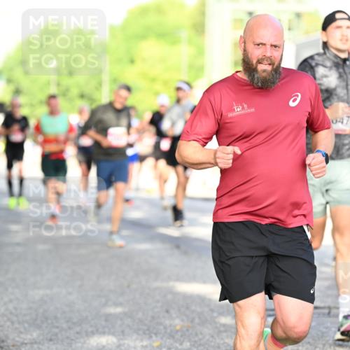 06.09.2026 - CURREX Alsterlauf Dr. Thomas Lammeyer http://msf.ph/oto/10127421 06.09.2026 09:47:04 Laufen 11, 0475 meine-sportfotos.de
