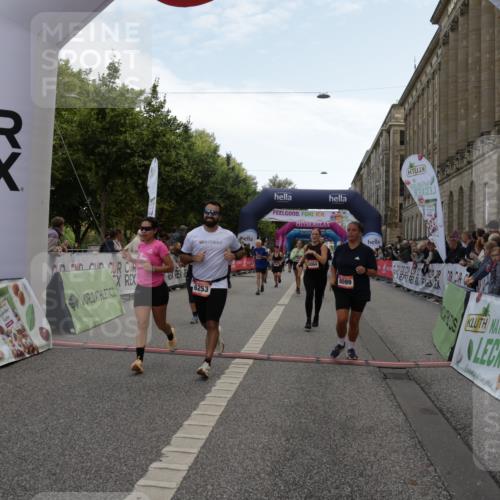 06.09.2026 - CURREX Alsterlauf Yannick Fuchs http://msf.ph/oto/10127441 06.09.2026 10:05:06 Ziel 2512, 2709, 3317, 3793, 3853, 3854, 3968, 4231, 4549, 4565, 5022, 5044, 5300, 5329, 5765, 6110, 6179, 6209, 6251, 6253, 8064, 8099, 8298 meine-sportfotos.de