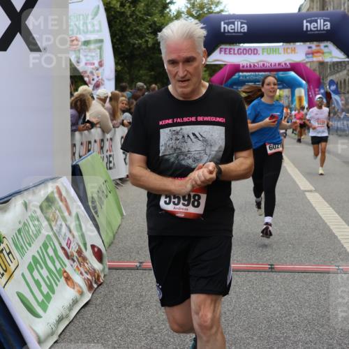 06.09.2026 - CURREX Alsterlauf Strokosch-Dieckow http://msf.ph/oto/10127648 06.09.2026 10:01:25 Ziel 2400, 2485, 2492, 3195, 3280, 3401, 3730, 3740, 4049, 4055, 4429, 4580, 4633, 5060, 5139, 5237, 5424, 5523, 5598, 5745, 5793, 6027, 6033, 6145, 6445 meine-sportfotos.de