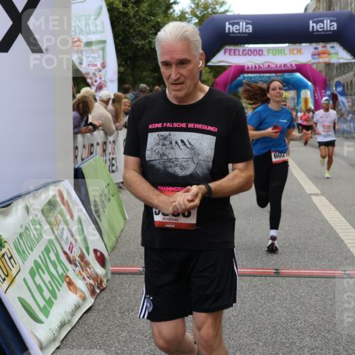 06.09.2026 - CURREX Alsterlauf Strokosch-Dieckow http://msf.ph/oto/10127655 06.09.2026 10:01:25 Ziel 2400, 2485, 2492, 3195, 3280, 3401, 3730, 3740, 4049, 4055, 4429, 4580, 4633, 5060, 5139, 5237, 5424, 5523, 5598, 5745, 5793, 6027, 6033, 6145, 6445 meine-sportfotos.de