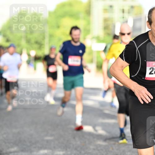 06.09.2026 - CURREX Alsterlauf Dr. Thomas Lammeyer http://msf.ph/oto/10127667 06.09.2026 09:47:33 Laufen 2803 meine-sportfotos.de