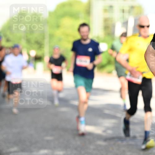 06.09.2026 - CURREX Alsterlauf Dr. Thomas Lammeyer http://msf.ph/oto/10127670 06.09.2026 09:47:34 Laufen 280 meine-sportfotos.de
