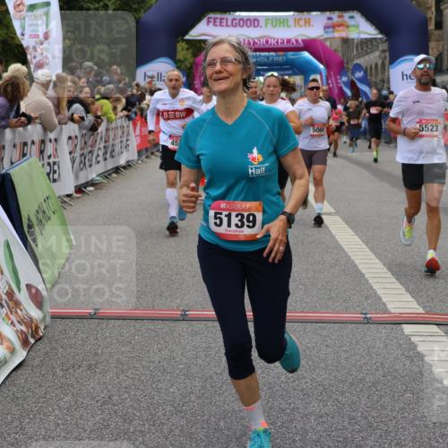 06.09.2026 - CURREX Alsterlauf Strokosch-Dieckow http://msf.ph/oto/10127738 06.09.2026 10:01:28 Ziel 2400, 2492, 3195, 3280, 3401, 3518, 3730, 4055, 4580, 4883, 4884, 5012, 5060, 5139, 5237, 5424, 5523, 5598, 5745, 5793, 6018, 6027, 6033, 6145, 6445 meine-sportfotos.de