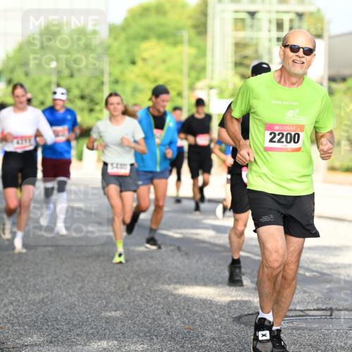06.09.2026 - CURREX Alsterlauf Dr. Thomas Lammeyer http://msf.ph/oto/10127809 06.09.2026 09:47:50 Laufen 2200 meine-sportfotos.de