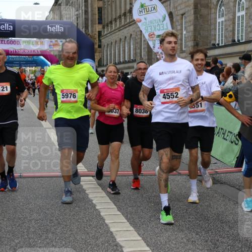06.09.2026 - CURREX Alsterlauf Strokosch-Dieckow http://msf.ph/oto/10127937 06.09.2026 10:01:41 Ziel 2249, 2385, 2496, 2733, 3115, 3544, 4067, 4073, 4121, 4259, 4551, 4552, 4638, 4921, 5106, 5192, 5388, 5429, 5669, 5734, 5749, 5856, 5918, 5976, 6114, 8037, 8038, 8062 meine-sportfotos.de
