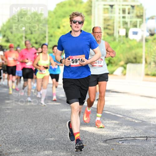 06.09.2026 - CURREX Alsterlauf Dr. Thomas Lammeyer http://msf.ph/oto/10128000 06.09.2026 09:48:10 Laufen 59, 387 meine-sportfotos.de