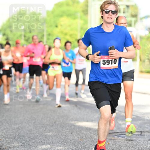 06.09.2026 - CURREX Alsterlauf Dr. Thomas Lammeyer http://msf.ph/oto/10128008 06.09.2026 09:48:10 Laufen 5910 meine-sportfotos.de