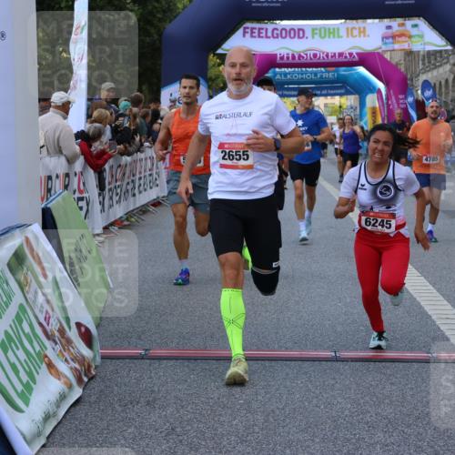 06.09.2026 - CURREX Alsterlauf Strokosch-Dieckow http://msf.ph/oto/10128018 06.09.2026 09:49:00 Ziel 2067, 2655, 2693, 3009, 3074, 3533, 4579, 4785, 5034, 5378, 5400, 5929, 5992, 6041, 6124, 6236, 6245 meine-sportfotos.de