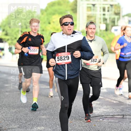 06.09.2026 - CURREX Alsterlauf Dr. Thomas Lammeyer http://msf.ph/oto/10128058 06.09.2026 09:48:16 Laufen 5551, 5829, 382, 2434 meine-sportfotos.de