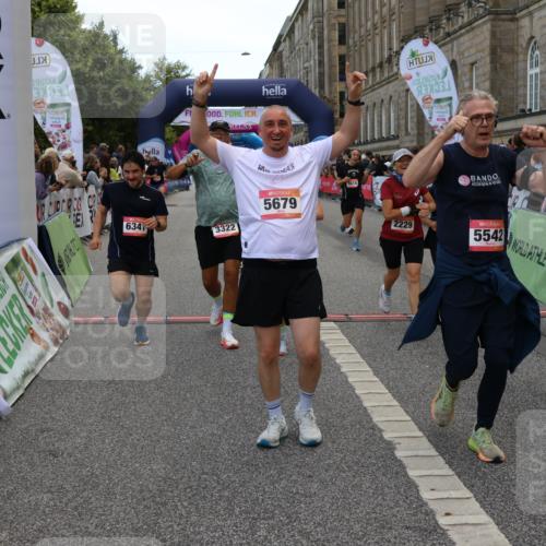 06.09.2026 - CURREX Alsterlauf Strokosch-Dieckow http://msf.ph/oto/10128098 06.09.2026 10:01:54 Ziel 2040, 2229, 2375, 2977, 3150, 3322, 3448, 3563, 3618, 4117, 4162, 4608, 4618, 5186, 5265, 5380, 5542, 5679, 5899, 6171, 6341, 8096, 8122 meine-sportfotos.de