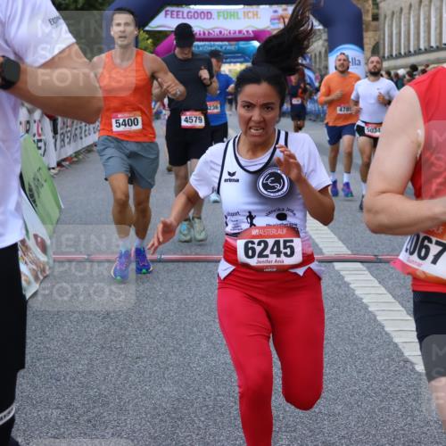 06.09.2026 - CURREX Alsterlauf Strokosch-Dieckow http://msf.ph/oto/10128114 06.09.2026 09:49:01 Ziel 2067, 2655, 2693, 3009, 3074, 3533, 4579, 4785, 5034, 5068, 5378, 5400, 5929, 5992, 6041, 6124, 6236, 6245, 8106 meine-sportfotos.de