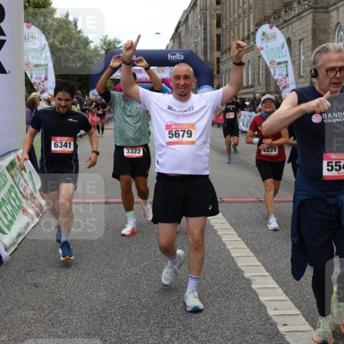 06.09.2026 - CURREX Alsterlauf Strokosch-Dieckow http://msf.ph/oto/10128152 06.09.2026 10:01:54 Ziel 2040, 2229, 2375, 2977, 3150, 3322, 3448, 3563, 3618, 4117, 4162, 4608, 4618, 5186, 5265, 5380, 5542, 5679, 5899, 6171, 6341, 8096, 8122 meine-sportfotos.de