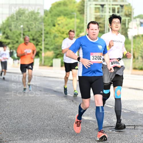 06.09.2026 - CURREX Alsterlauf Dr. Thomas Lammeyer http://msf.ph/oto/10128188 06.09.2026 09:48:39 Laufen 3202, 4985 meine-sportfotos.de