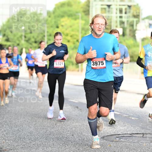 06.09.2026 - CURREX Alsterlauf Dr. Thomas Lammeyer http://msf.ph/oto/10128319 06.09.2026 09:48:54 Laufen 5321, 3975, 86, 6405 meine-sportfotos.de
