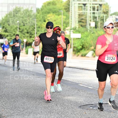 06.09.2026 - CURREX Alsterlauf Dr. Thomas Lammeyer http://msf.ph/oto/10128398 06.09.2026 09:49:03 Laufen 475, 4935, 191, 3124, 3789, 562 meine-sportfotos.de