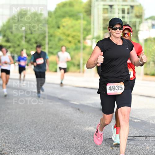 06.09.2026 - CURREX Alsterlauf Dr. Thomas Lammeyer http://msf.ph/oto/10128403 06.09.2026 09:49:04 Laufen 4935 meine-sportfotos.de
