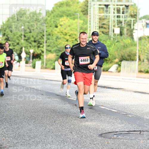 06.09.2026 - CURREX Alsterlauf Dr. Thomas Lammeyer http://msf.ph/oto/10128512 06.09.2026 09:49:15 Laufen 32, 4005, 4462, 8 meine-sportfotos.de