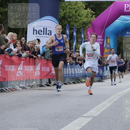 06.09.2026 - CURREX Alsterlauf Yannick Fuchs http://msf.ph/oto/10128526 06.09.2026 09:36:58 Ziel 5344, 5535, 5613 meine-sportfotos.de