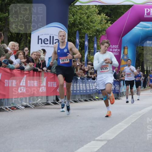 06.09.2026 - CURREX Alsterlauf Yannick Fuchs http://msf.ph/oto/10128537 06.09.2026 09:36:59 Ziel 5344, 5535, 5613 meine-sportfotos.de