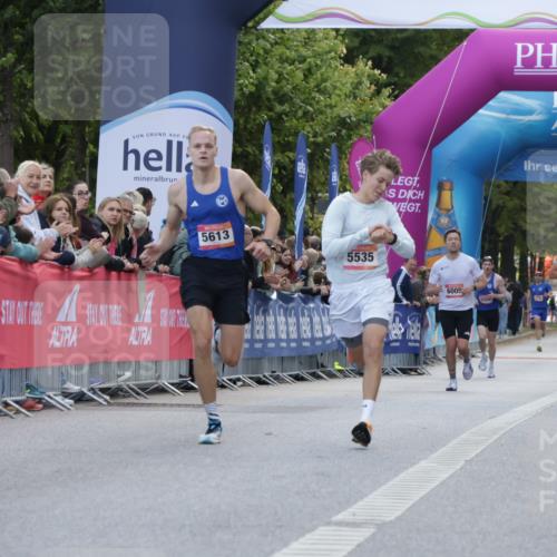 06.09.2026 - CURREX Alsterlauf Yannick Fuchs http://msf.ph/oto/10128543 06.09.2026 09:36:59 Ziel 5344, 5535, 5613 meine-sportfotos.de