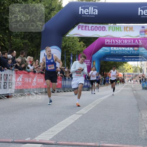06.09.2026 - CURREX Alsterlauf Yannick Fuchs http://msf.ph/oto/10128556 06.09.2026 09:36:59 Ziel 5344, 5535, 5613 meine-sportfotos.de