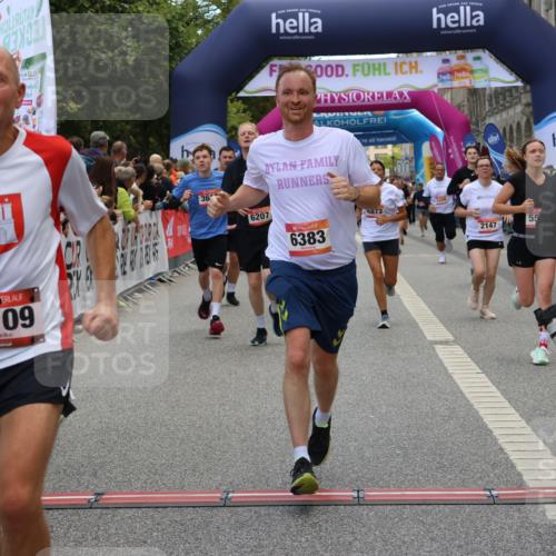 06.09.2026 - CURREX Alsterlauf Strokosch-Dieckow http://msf.ph/oto/10128559 06.09.2026 10:02:17 Ziel 2147, 2389, 2513, 2700, 3613, 3728, 3800, 4097, 4363, 4459, 4817, 4872, 5079, 5109, 5539, 5540, 5728, 5772, 5893, 6207, 6383, 8175 meine-sportfotos.de