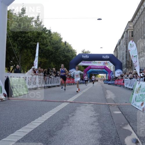 06.09.2026 - CURREX Alsterlauf Yannick Fuchs http://msf.ph/oto/10128589 06.09.2026 09:37:01 Ziel 5344, 5535, 5613 meine-sportfotos.de