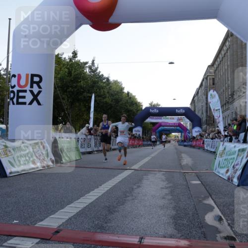 06.09.2026 - CURREX Alsterlauf Yannick Fuchs http://msf.ph/oto/10128619 06.09.2026 09:37:02 Ziel 5344, 5535, 5613 meine-sportfotos.de