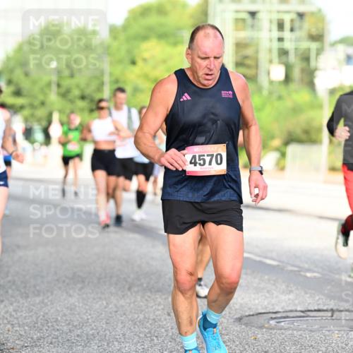 06.09.2026 - CURREX Alsterlauf Dr. Thomas Lammeyer http://msf.ph/oto/10128629 06.09.2026 09:49:29 Laufen 4226, 4570, 3316 meine-sportfotos.de