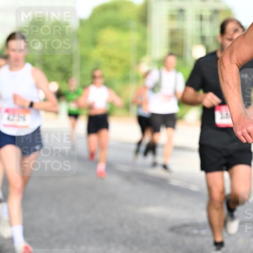 06.09.2026 - CURREX Alsterlauf Dr. Thomas Lammeyer http://msf.ph/oto/10128638 06.09.2026 09:49:30 Laufen 45 meine-sportfotos.de
