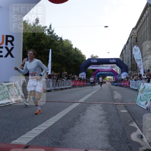 06.09.2026 - CURREX Alsterlauf Yannick Fuchs http://msf.ph/oto/10128661 06.09.2026 09:37:03 Ziel 5344, 5535, 5613, 6005 meine-sportfotos.de
