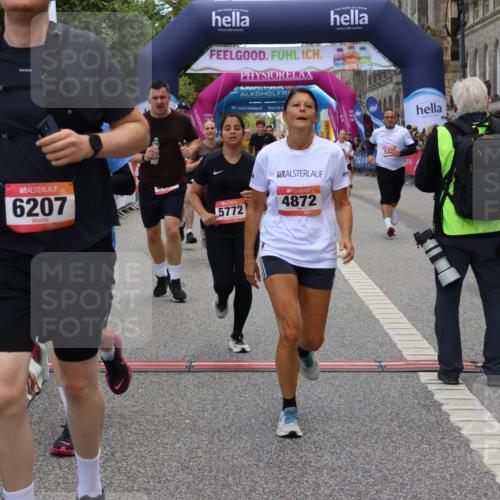 06.09.2026 - CURREX Alsterlauf Strokosch-Dieckow http://msf.ph/oto/10128662 06.09.2026 10:02:20 Ziel 2147, 2389, 2700, 3613, 3728, 4363, 4459, 4817, 4872, 5075, 5079, 5109, 5328, 5539, 5540, 5728, 5772, 5893, 6207, 6383 meine-sportfotos.de