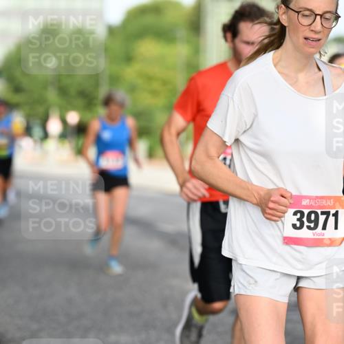 06.09.2026 - CURREX Alsterlauf Dr. Thomas Lammeyer http://msf.ph/oto/10128663 06.09.2026 09:49:33 Laufen 3971 meine-sportfotos.de