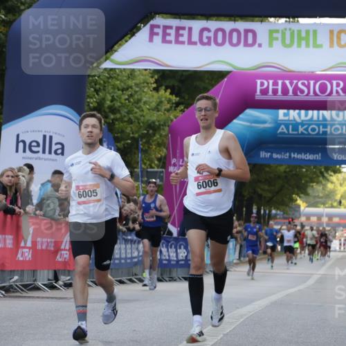 06.09.2026 - CURREX Alsterlauf Yannick Fuchs http://msf.ph/oto/10128698 06.09.2026 09:37:04 Ziel 5344, 5535, 5613, 6005, 6006 meine-sportfotos.de