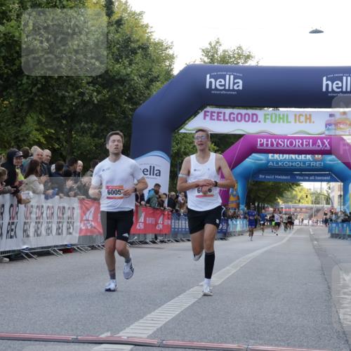 06.09.2026 - CURREX Alsterlauf Yannick Fuchs http://msf.ph/oto/10128738 06.09.2026 09:37:06 Ziel 5344, 5535, 5613, 6005, 6006 meine-sportfotos.de