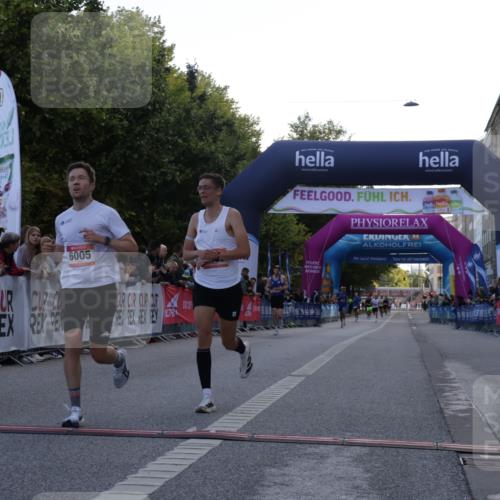 06.09.2026 - CURREX Alsterlauf Yannick Fuchs http://msf.ph/oto/10128761 06.09.2026 09:37:07 Ziel 5535, 5613, 6005, 6006 meine-sportfotos.de