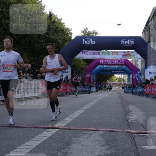 06.09.2026 - CURREX Alsterlauf Yannick Fuchs http://msf.ph/oto/10128768 06.09.2026 09:37:07 Ziel 5535, 5613, 6005, 6006 meine-sportfotos.de