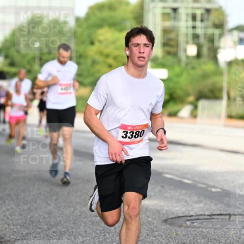 06.09.2026 - CURREX Alsterlauf Dr. Thomas Lammeyer http://msf.ph/oto/10128807 06.09.2026 09:49:49 Laufen 3380 meine-sportfotos.de