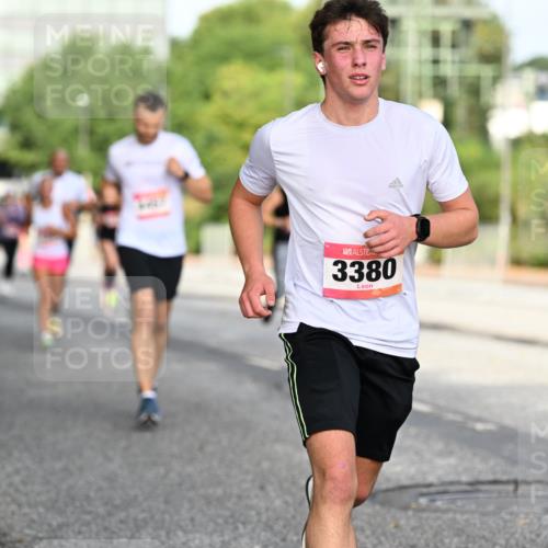 06.09.2026 - CURREX Alsterlauf Dr. Thomas Lammeyer http://msf.ph/oto/10128811 06.09.2026 09:49:49 Laufen 3380 meine-sportfotos.de