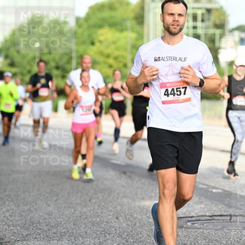 06.09.2026 - CURREX Alsterlauf Dr. Thomas Lammeyer http://msf.ph/oto/10128834 06.09.2026 09:49:52 Laufen 4457 meine-sportfotos.de