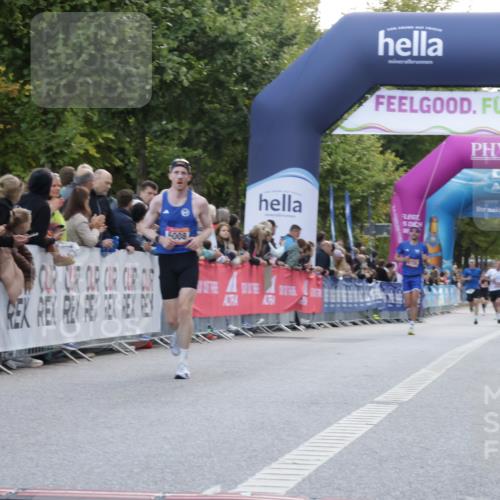 06.09.2026 - CURREX Alsterlauf Yannick Fuchs http://msf.ph/oto/10128838 06.09.2026 09:37:12 Ziel 6005, 6006 meine-sportfotos.de