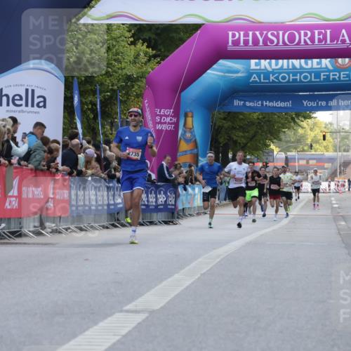 06.09.2026 - CURREX Alsterlauf Yannick Fuchs http://msf.ph/oto/10128860 06.09.2026 09:37:14 Ziel 6005, 6006, 6008 meine-sportfotos.de