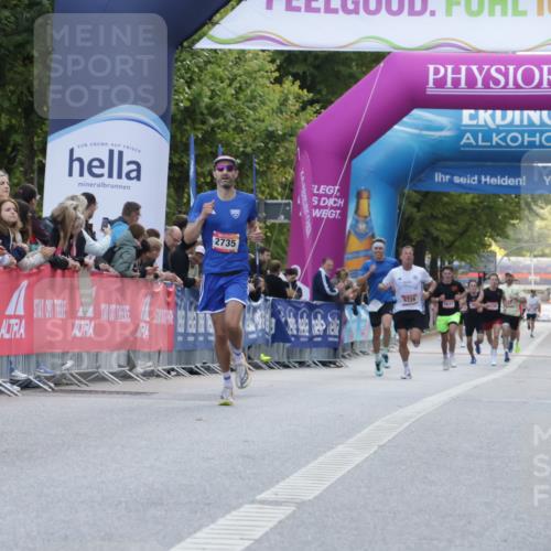 06.09.2026 - CURREX Alsterlauf Yannick Fuchs http://msf.ph/oto/10128872 06.09.2026 09:37:15 Ziel 6005, 6006, 6008 meine-sportfotos.de