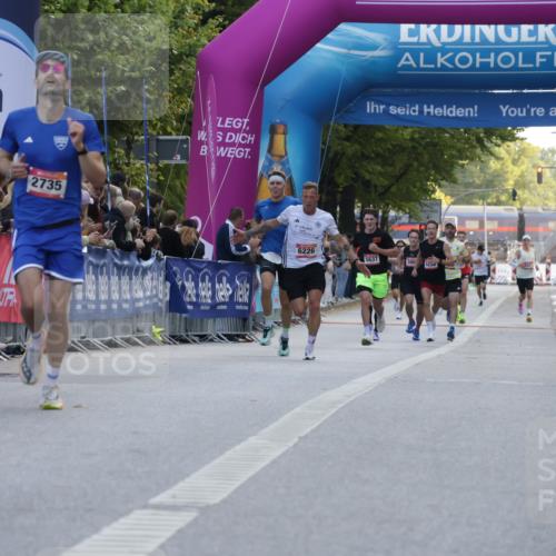 06.09.2026 - CURREX Alsterlauf Yannick Fuchs http://msf.ph/oto/10128887 06.09.2026 09:37:16 Ziel 2735, 6006, 6008 meine-sportfotos.de
