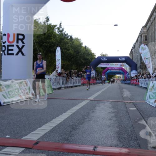 06.09.2026 - CURREX Alsterlauf Yannick Fuchs http://msf.ph/oto/10128938 06.09.2026 09:37:18 Ziel 2735, 6008 meine-sportfotos.de