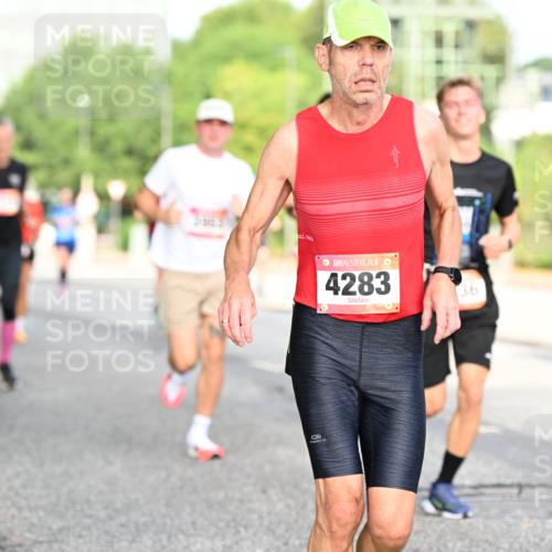 06.09.2026 - CURREX Alsterlauf Dr. Thomas Lammeyer http://msf.ph/oto/10128977 06.09.2026 09:50:06 Laufen 4283, 36 meine-sportfotos.de