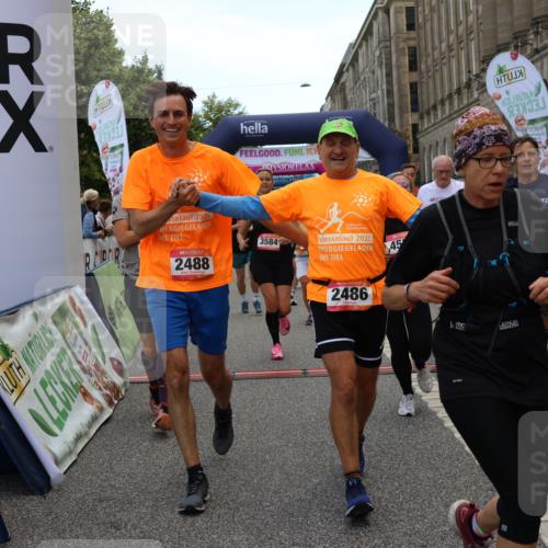 06.09.2026 - CURREX Alsterlauf Strokosch-Dieckow http://msf.ph/oto/10128986 06.09.2026 10:02:36 Ziel 2135, 2304, 2486, 2488, 2702, 2886, 2954, 3028, 3042, 3062, 3089, 3532, 3584, 3790, 3858, 3882, 4173, 4263, 4285, 4325, 4550, 4594, 4624, 5379, 5517, 5908, 6152, 6174, 6203, 6431, 8244, 8268, 8331 meine-sportfotos.de