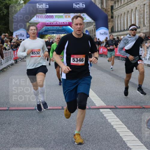 06.09.2026 - CURREX Alsterlauf Strokosch-Dieckow http://msf.ph/oto/10129004 06.09.2026 09:49:55 Ziel 2094, 2814, 2823, 3063, 3113, 3368, 3492, 4142, 4161, 4212, 4428, 4532, 4932, 4951, 4954, 5346, 6010, 6323, 6475, 8337 meine-sportfotos.de