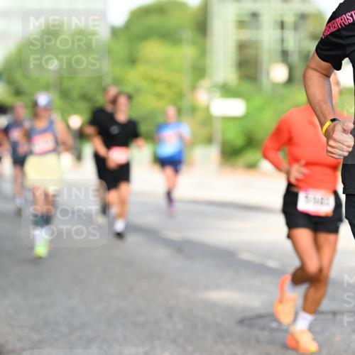 06.09.2026 - CURREX Alsterlauf Dr. Thomas Lammeyer http://msf.ph/oto/10129030 06.09.2026 09:50:11 Laufen 5119 meine-sportfotos.de